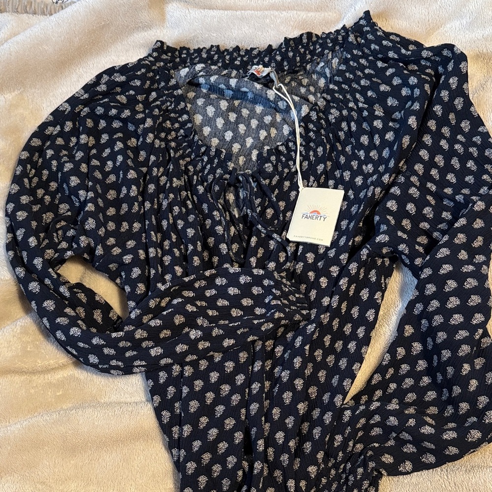 Faherty Navy and Cream Patterned Blouse